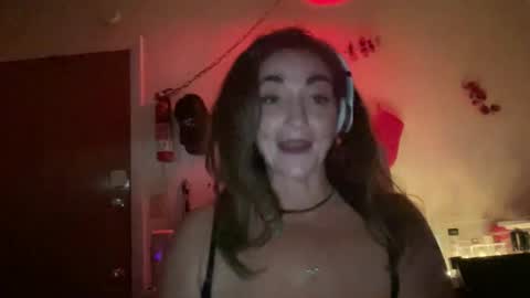 Snapshot of tweet2024777 chatting on 09.18.25 CurveyTurtleObeys online show from 09.18.25