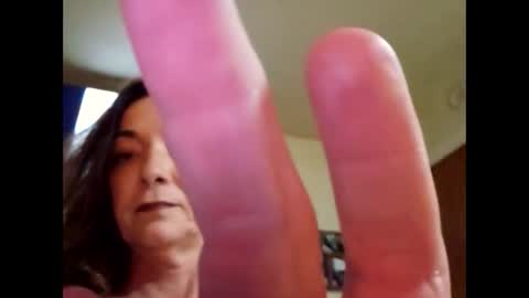 Snapshot of tweet2024777 chatting on 11.16.25 CurveyTurtleObeys online show from 11.16.25