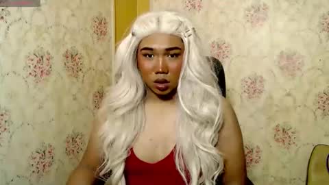 Snapshot of twinkcheska chatting on 11.12.25 Cheska Schock online show from 11.12.25