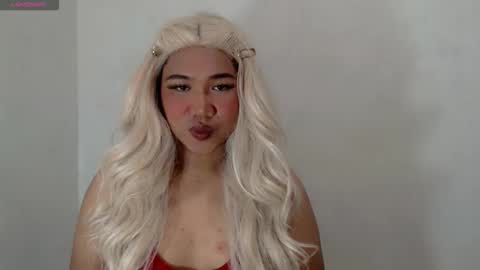 Snapshot of twinkcheska chatting on 11.12.25 Cheska Schock online show from 11.12.25