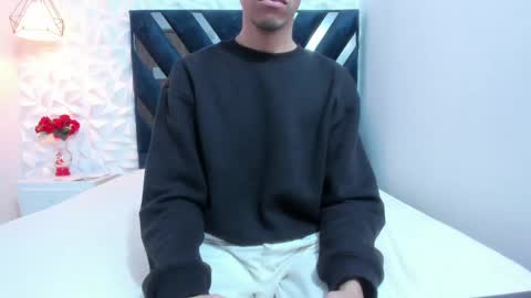 Snapshot of twinks08 chatting on 02.05.25 twinks08 online show from 02.05.25