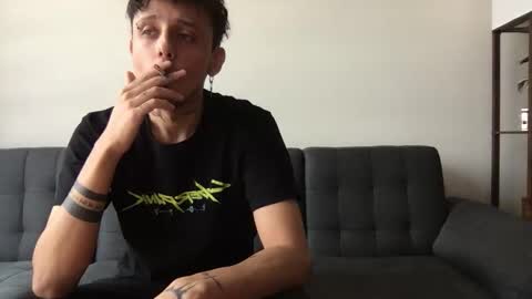 Snapshot of twinksguys360 chatting on 10.16.25 Derrick online show from 10.16.25