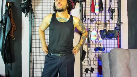 Clio  Tadeo online show from 12.31.24