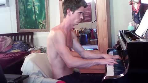 Snapshot of twoforallprivate chatting on 01.04.25 TobeBritta online show from 01.04.25