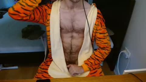 twunkyfitstud online show from 10.31.25