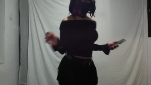 Snapshot of txina chatting on 09.13.25 Xina Lane online show from 09.13.25