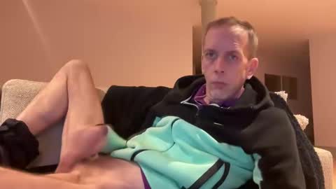 Snapshot of tyronev70 chatting on 12.11.24 Ty online show from 12.11.24