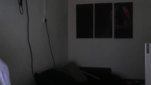 Snapshot of ucloudd chatting on 02.26.25 ucloudd online show from 02.26.25