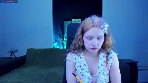 Snapshot of uco_mon chatting on 10.02.25 Uco online show from 10.02.25