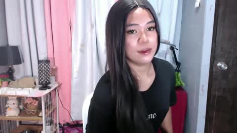 Snapshot of ugly_asianlover chatting on 12.01.24 rechelle online show from 12.01.24