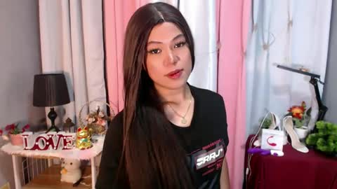 Snapshot of ugly_asianlover chatting on 12.19.24 rechelle online show from 12.19.24