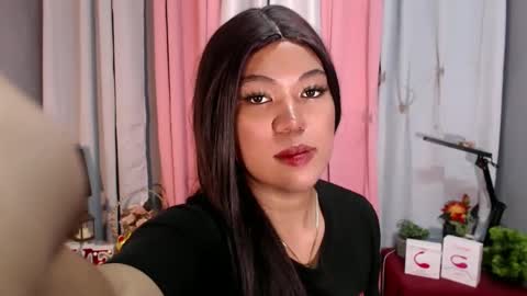 Snapshot of ugly_asianlover chatting on 12.23.24 rechelle online show from 12.23.24