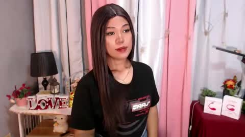 Snapshot of ugly_asianlover chatting on 12.23.24 rechelle online show from 12.23.24