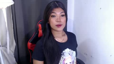 Snapshot of ugly_asianlover chatting on 02.08.25 rechelle online show from 02.08.25