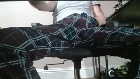 Snapshot of ukguynxtdr chatting on 01.07.25 ukguynxtdr online show from 01.07.25