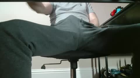 Snapshot of ukguynxtdr chatting on 02.23.25 ukguynxtdr online show from 02.23.25