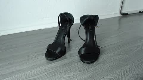 Megan online show from 12.30.24