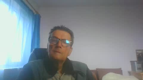 Snapshot of ulmeni4 chatting on 10.26.25 ulmeni4 online show from 10.26.25