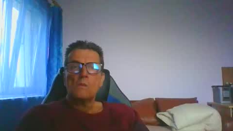 Snapshot of ulmeni7 chatting on 10.18.25 ulmeni7 online show from 10.18.25