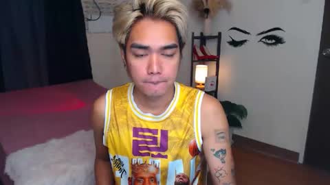 Snapshot of ultimatesexytrans chatting on 02.02.25 Alex online show from 02.02.25