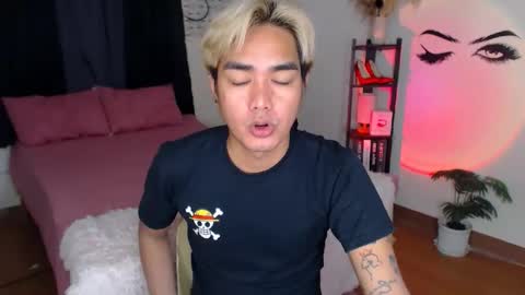 Snapshot of ultimatesexytrans chatting on 02.03.25 Alex online show from 02.03.25