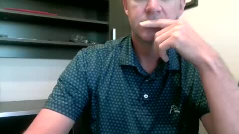 Snapshot of ultratac1 chatting on 10.30.25 Ultra online show from 10.30.25