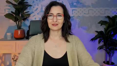 UnaTera online show from 11.24.25