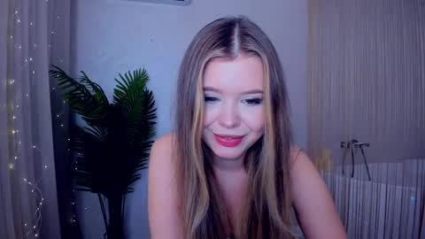 Snapshot of unforgettablalice chatting on 01.16.25 Alice online show from 01.16.25