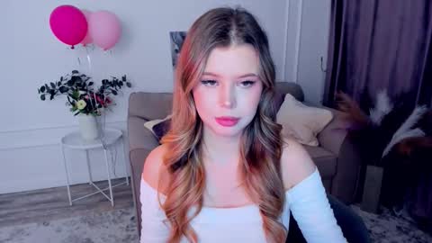 Snapshot of unforgettablalice chatting on 09.17.25 Alice online show from 09.17.25