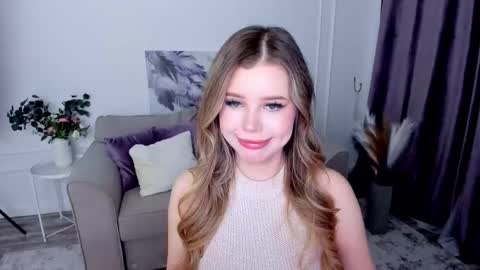 Snapshot of unforgettablalice chatting on 10.04.25 Alice online show from 10.04.25