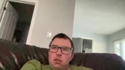 Snapshot of ungerisland chatting on 03.05.25 ungerisland online show from 03.05.25