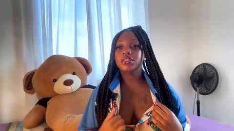 Snapshot of unholybaddie chatting on 10.10.25 Unholybaddie online show from 10.10.25