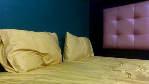 Snapshot of unlimitedfantasy chatting on 10.06.25 Thiago online show from 10.06.25