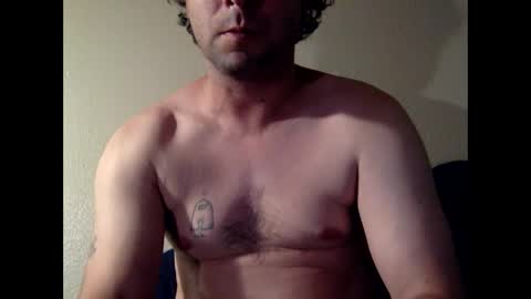 Snapshot of unluckyheroin187 chatting on 09.15.25 sexy leonardo online show from 09.15.25