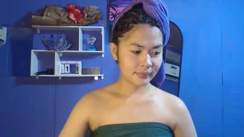Snapshot of ur_perfectgirlmsa chatting on 10.19.25 Ms. A lets go pass or pvt show online show from 10.19.25