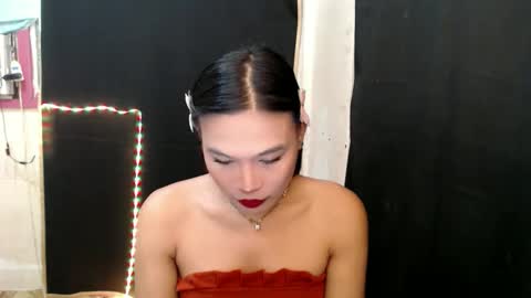 Snapshot of ur_ugly_princess chatting on 10.18.25 chesca online show from 10.18.25