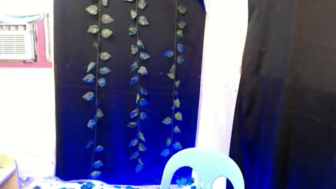 Snapshot of ur_ugly_princess chatting on 10.27.25 chesca online show from 10.27.25