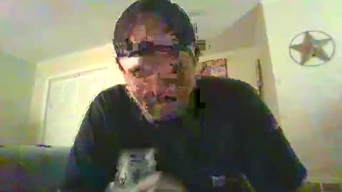 Snapshot of ur_zaddy4now chatting on 01.08.25 ur_zaddy4now online show from 01.08.25