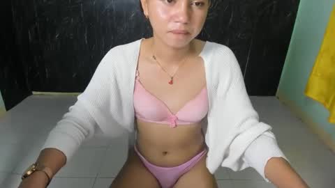Snapshot of urasian_kat chatting on 02.26.25 urasian_kat online show from 02.26.25