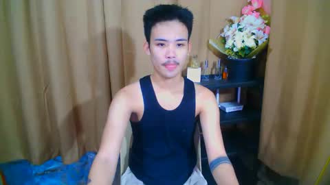 Snapshot of urasiancumboix2 chatting on 10.12.25 urasiancumboix2 online show from 10.12.25