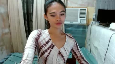 Snapshot of urasianhotrhianxxx chatting on 12.23.24 Rina online show from 12.23.24