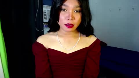 Snapshot of urasiansweet_cummer chatting on 02.28.25 KENDRA online show from 02.28.25