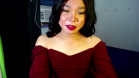 Snapshot of urasiansweet_cummer chatting on 03.07.25 KENDRA online show from 03.07.25