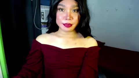 Snapshot of urasiansweet_cummer chatting on 03.10.25 KENDRA online show from 03.10.25