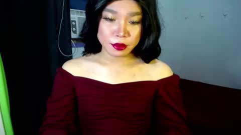 Snapshot of urasiansweet_cummer chatting on 03.12.25 KENDRA online show from 03.12.25