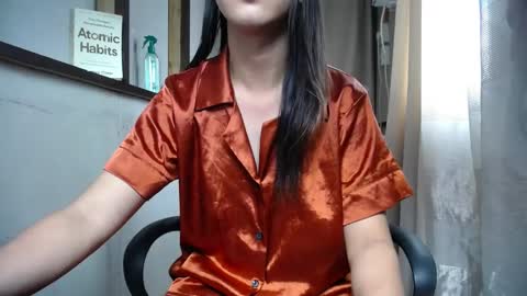 Snapshot of urasiantserika chatting on 12.24.24 Erika online show from 12.24.24