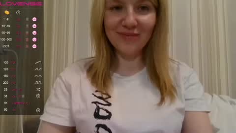 Snapshot of urbadkitty chatting on 01.25.25 urbadkitty online show from 01.25.25