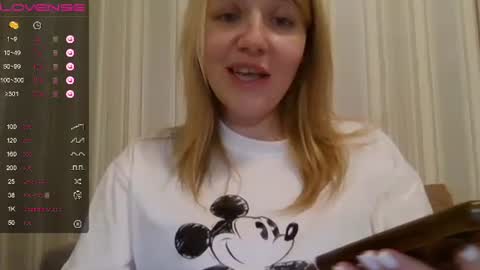 Snapshot of urbadkitty chatting on 03.01.25 urbadkitty online show from 03.01.25