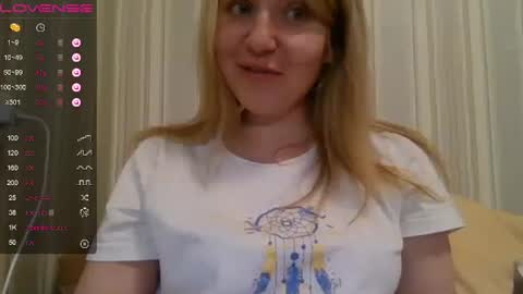 Snapshot of urbadkitty chatting on 03.06.25 urbadkitty online show from 03.06.25