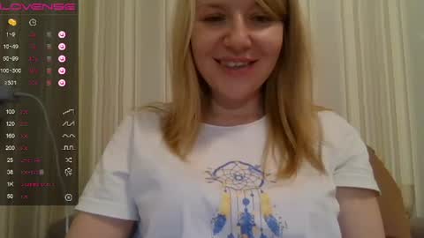 Snapshot of urbadkitty chatting on 03.07.25 urbadkitty online show from 03.07.25